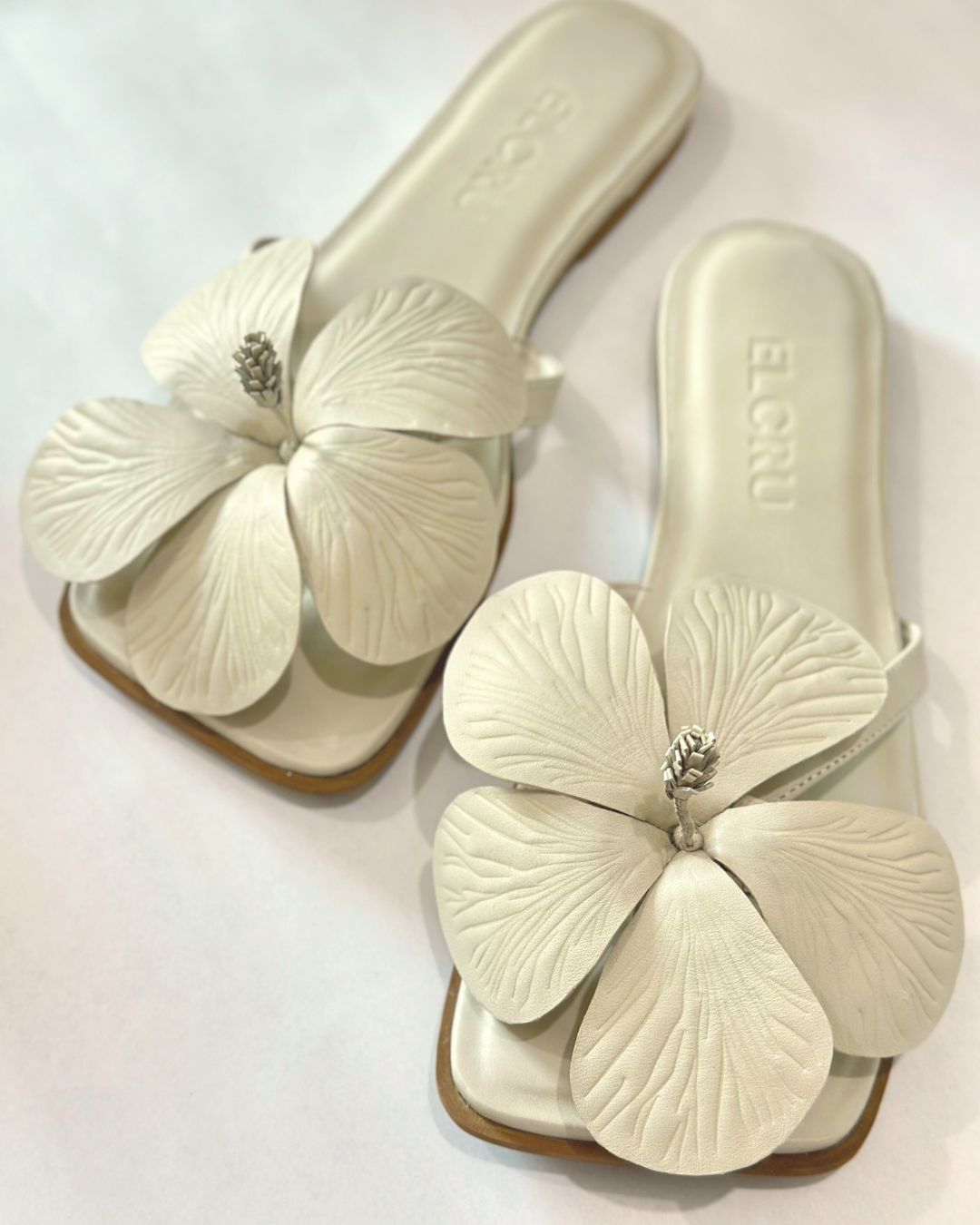[Pre-Order] Gumamela Flats (Sangria, Noir, Shell White)