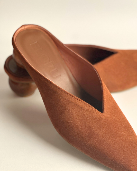 Pearl Mules in Suede Ochre